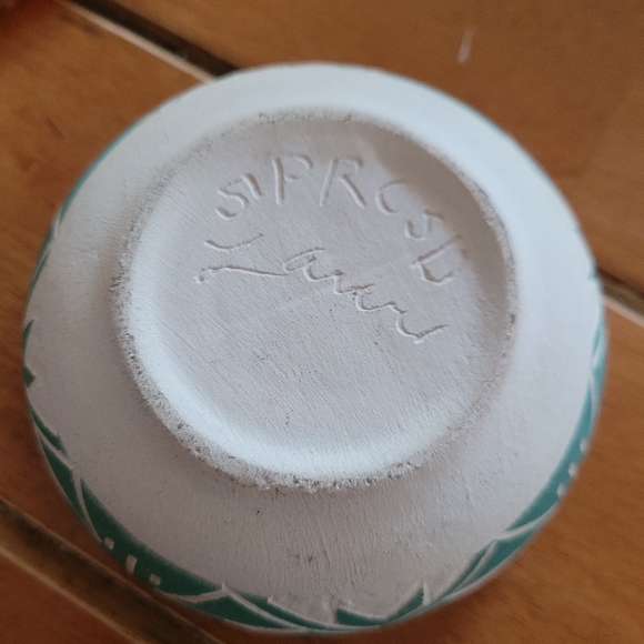 Handmade Sioux pottery - Picture 4 of 5